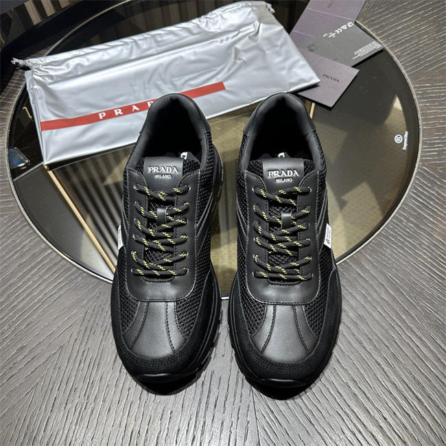 Pra*a Sneaker084