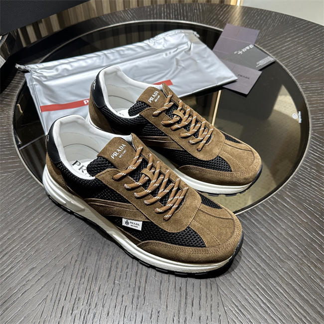 Pra*a Sneaker086