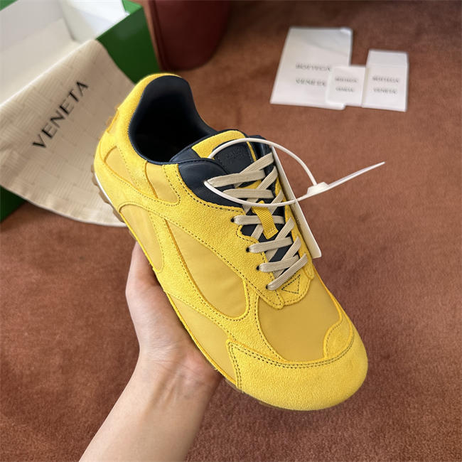 B0tt*ga Ven*ta Sneaker