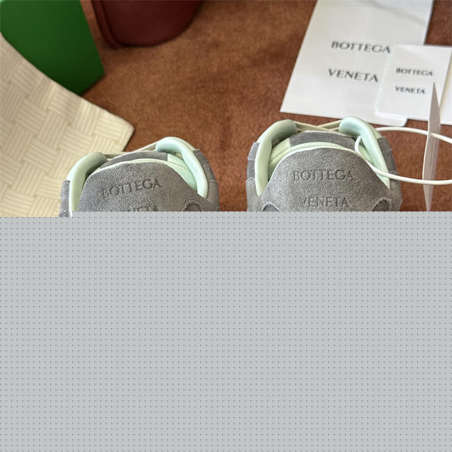 B0tt*ga Ven*ta Sneaker