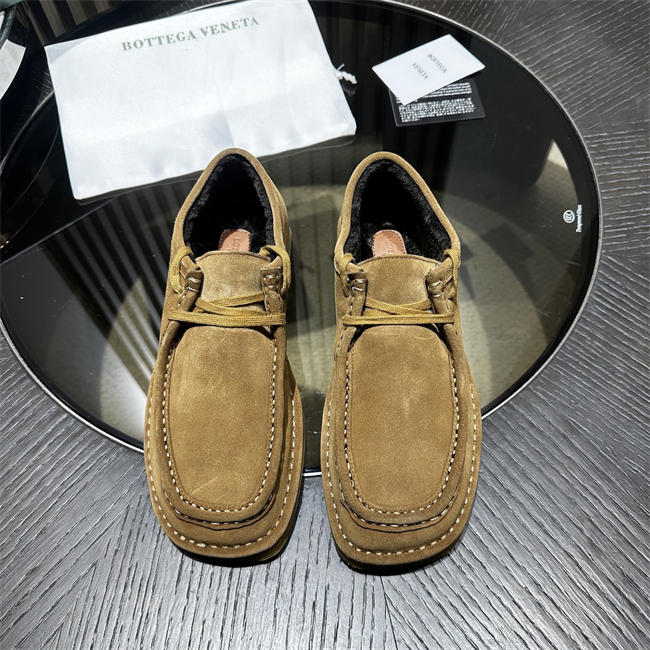 B0tt*ga Ven*ta Sneaker