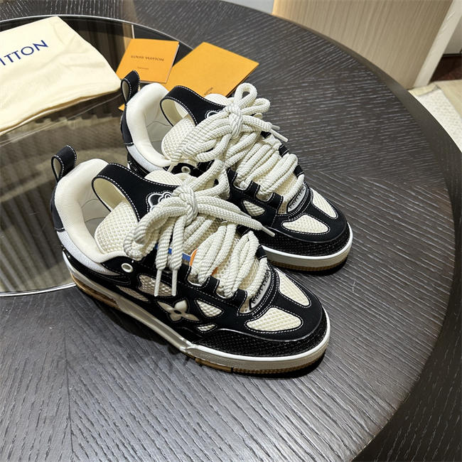 Lv Trainer Sneaker