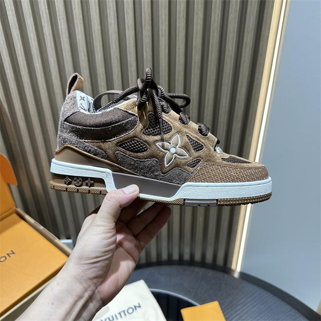 Lv Trainer Sneaker