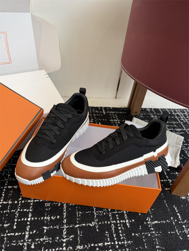 HER MES Sneaker