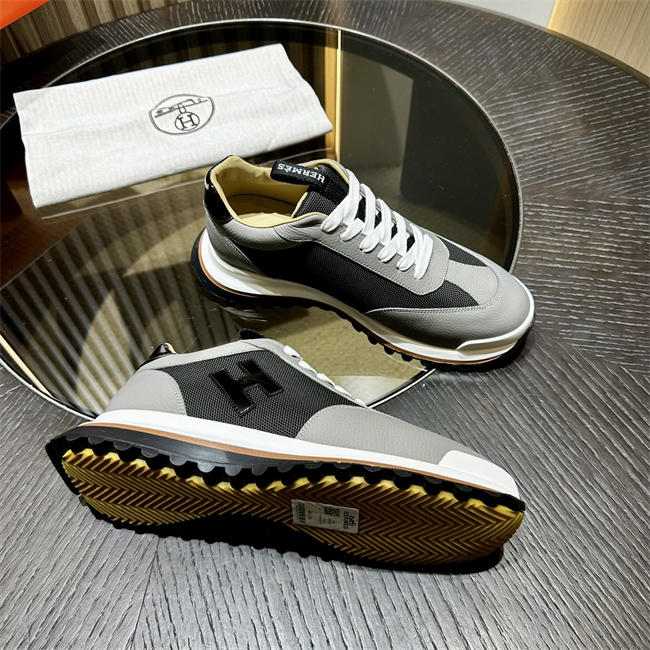 HER MES Sneaker