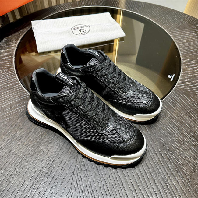 HER MES Sneaker