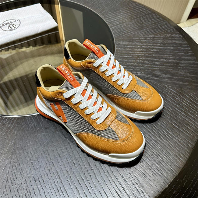 HER MES Sneaker