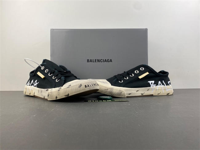 Ba1en*iaga Paris Low