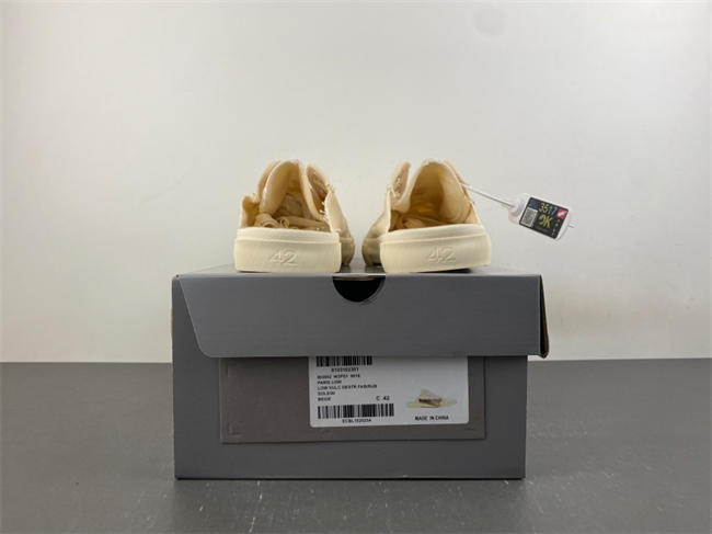Ba1en*iaga Wmns Gr*ffiti Paris Mule 