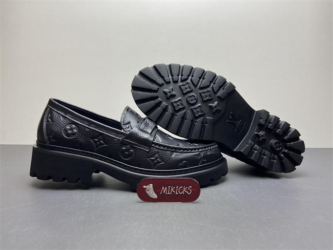 Lv Loafer085