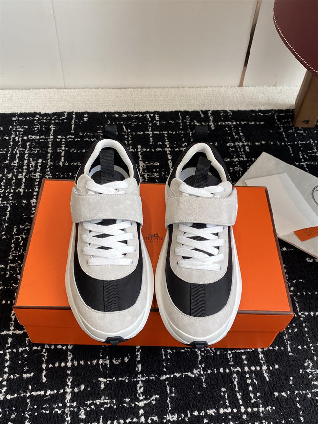 HER MES Sneaker