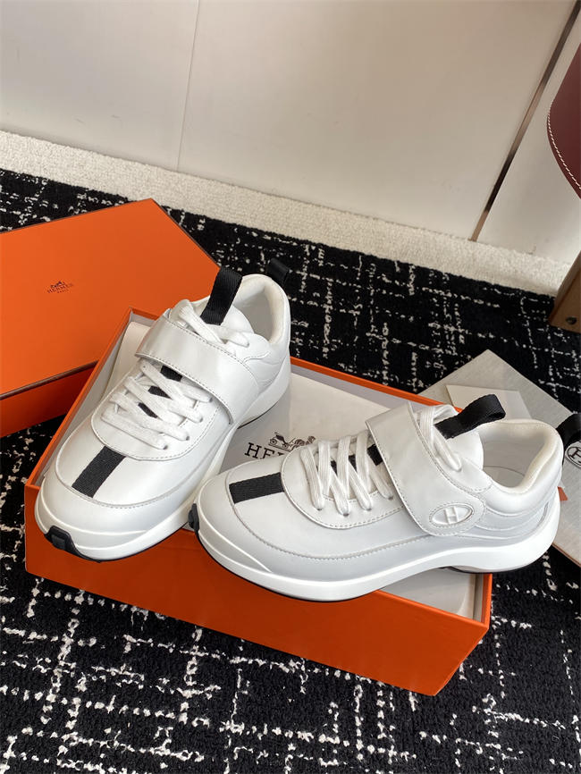 HER MES Sneaker