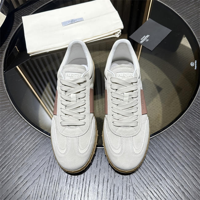 Va1e*ntin0 Sneakers