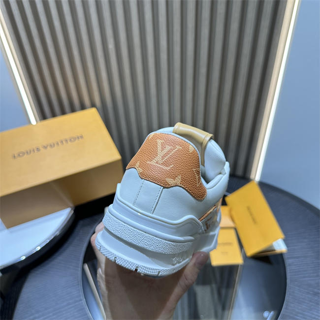 Lv Trainer Sneaker