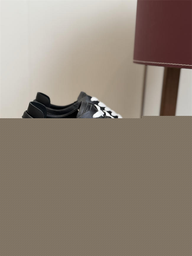 HER MES Sneaker